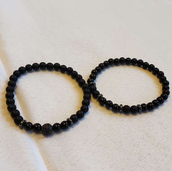 Handmade Natural Stone Beaded Bracelet - Picture 4 of 4